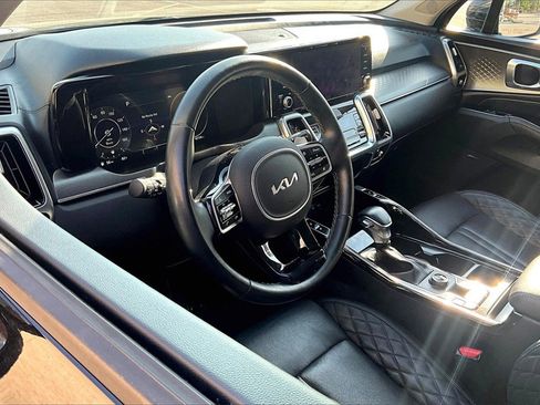 Used 2023 Kia Sorento SX image 13