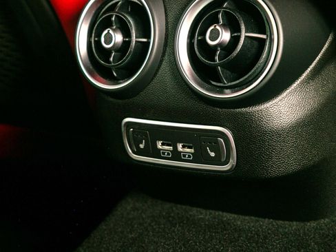 Used 2024 Alfa Romeo Giulia Quadrifoglio image 31