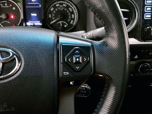 Used 2017 Toyota Tacoma SR5 image 13