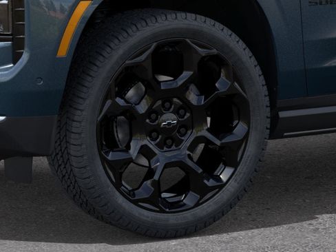 New 2026 Chevrolet Suburban High Country AWD/4WD image 9
