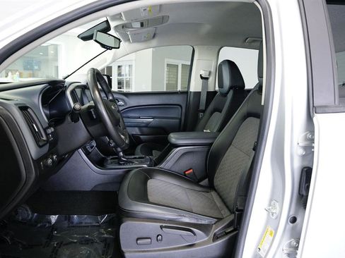 Used 2017 Chevrolet Colorado Z71 image 12