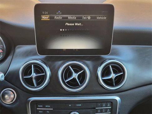 Used 2019 Mercedes-Benz GLA 250 GLA 250 image 17