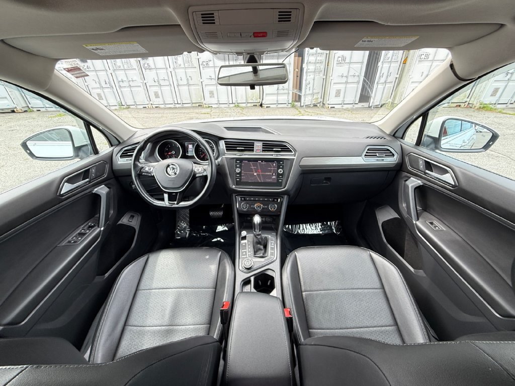 Used 2018 Volkswagen Tiguan SEL AWD/4WD image 22