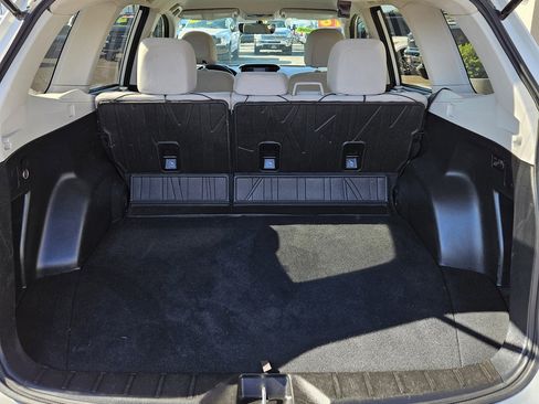 Used 2018 Subaru Forester 2.5i AWD/4WD image 12