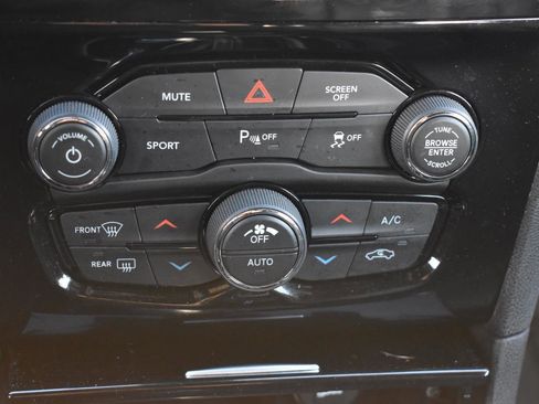 Used 2020 Chrysler 300 S w/ 300S Premium Group image 9