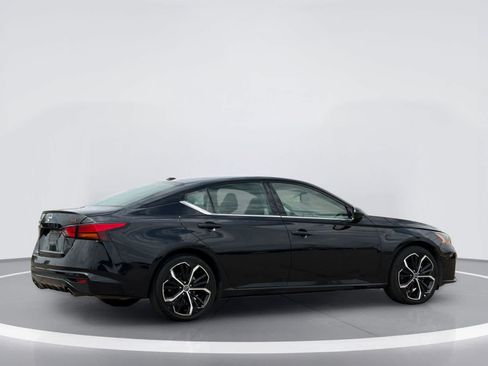 Used 2024 Nissan Altima 2.5 SR FWD image 4