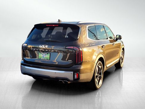 Used 2023 Kia Telluride EX image 5