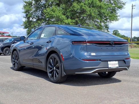 New 2026 Toyota Crown Nightshade image 5