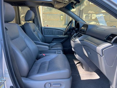 Used 2010 Honda Odyssey EX-L image 14