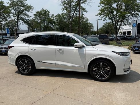 Used 2026 Acura MDX SH-AWD w/ Advance Package image 3