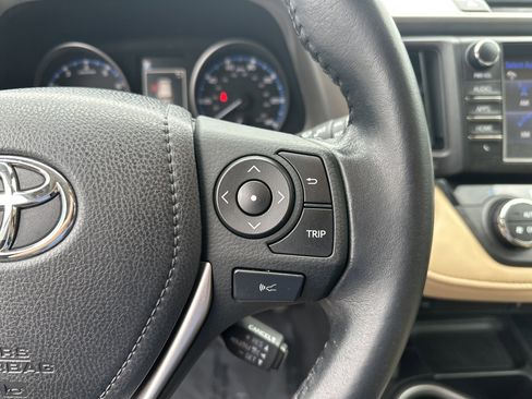 Used 2018 Toyota RAV4 XLE image 20