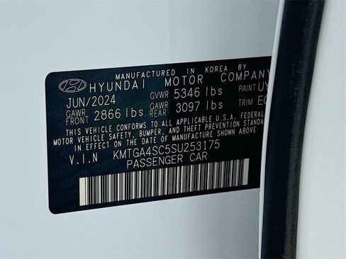 Certified 2025 Genesis G80 2.5T image 31