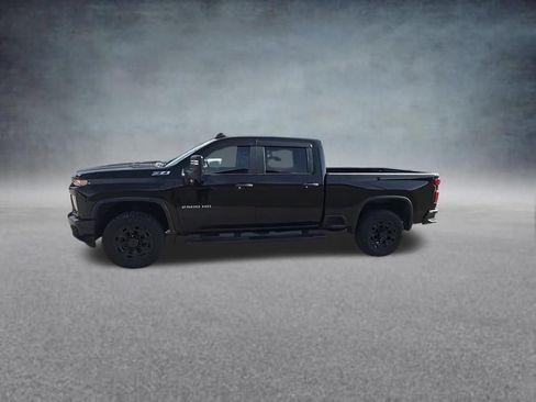Used 2021 Chevrolet Silverado 2500 Custom w/ Custom Value Package AWD/4WD image 2