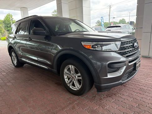 Used 2020 Ford Explorer XLT RWD image 4