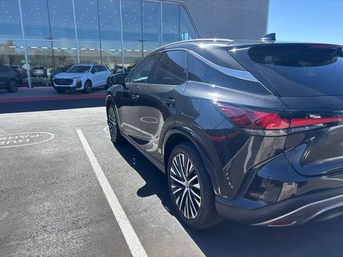 Used 2023 Lexus RX 350 Premium Plus w/ Cold Area Package FWD image 5