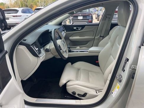 Used 2020 Volvo S60 T5 Inscription w/ Protection Package Premier image 31