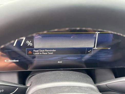 New 2026 Chevrolet Equinox EV LT image 20