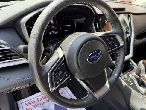 Used 2025 Subaru Outback Limited AWD/4WD image 12