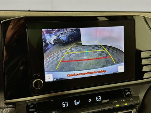 Used 2025 Toyota Camry LE FWD image 11
