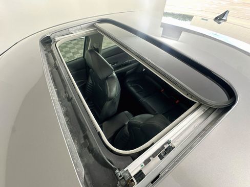 Used 2025 Hyundai Elantra Limited FWD image 33