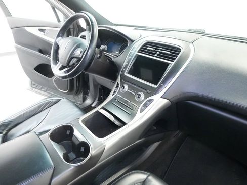 Used 2018 Lincoln MKX Select w/ Select Plus Package image 33