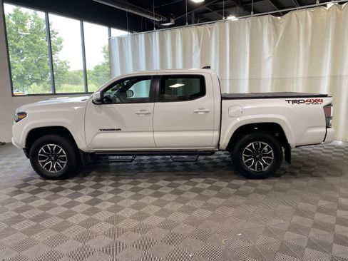 Certified 2023 Toyota Tacoma TRD Sport AWD/4WD image 6