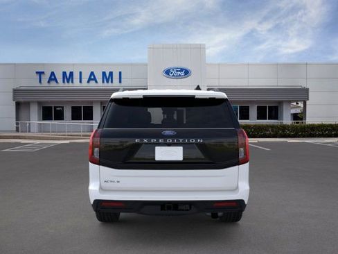 New 2025 Ford Expedition Active RWD image 5