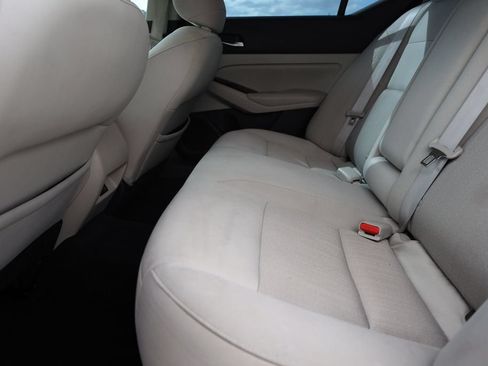 Used 2021 Nissan Altima 2.5 SV FWD image 19