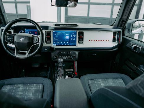 Used 2024 Ford Bronco Heritage Edition image 18