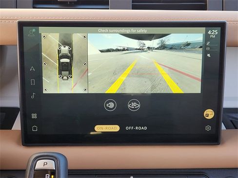 Used 2025 Land Rover Defender 110 S image 17