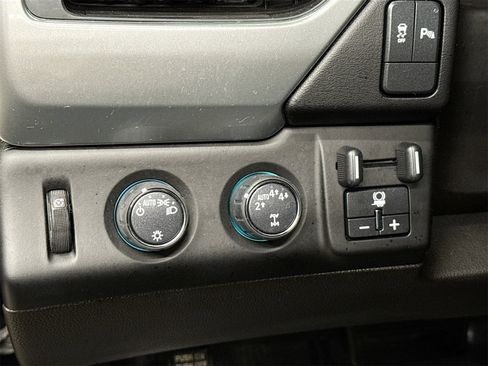 Used 2019 Chevrolet Suburban LS w/ All-Season Package image 10