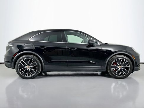 Certified 2025 Porsche Macan 4S Electric image 26