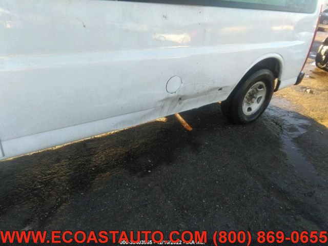 Used 2017 GMC Savana 2500 Extended RWD image 9