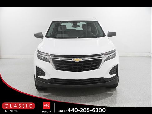 Used 2023 Chevrolet Equinox LS FWD image 2