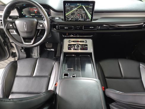 Used 2023 Lincoln Aviator AWD w/ Class IV Trailer Tow Package image 12