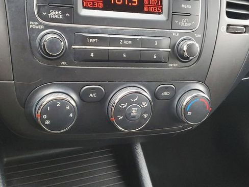 Used 2016 Kia Forte LX image 18