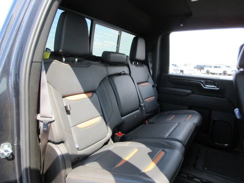Certified 2024 GMC Sierra 2500 AT4 w/ AT4 Preferred Package AWD/4WD image 25