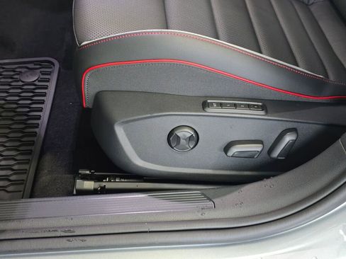 New 2026 Volkswagen GTI SE image 18