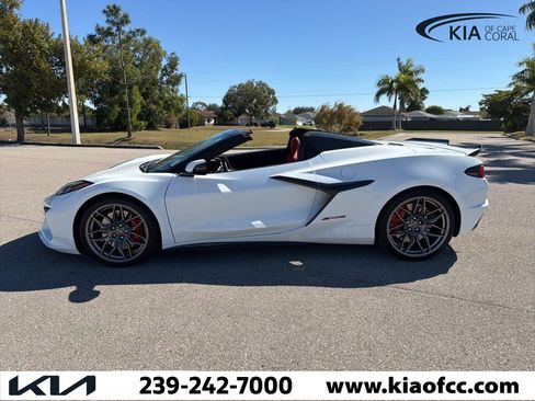 Used 2025 Chevrolet Corvette Z06 w/ Battery Protection Package image 5