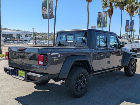 New 2026 Jeep Gladiator Sport image 8