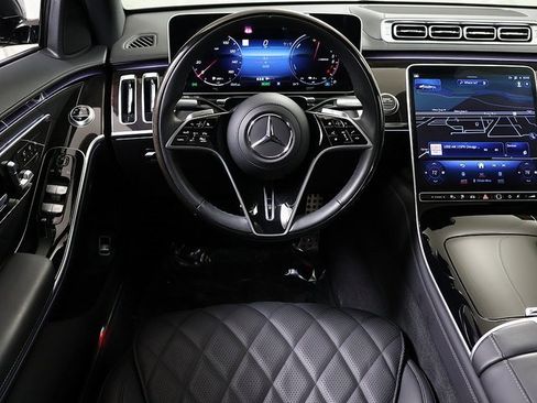 Certified 2024 Mercedes-Benz S 580e S 580e image 14