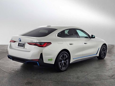 Used 2023 BMW i4 eDrive40 RWD image 3