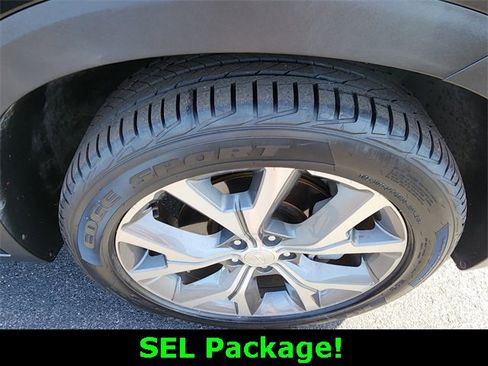 Used 2022 Hyundai Palisade SEL w/ Premium Package image 9