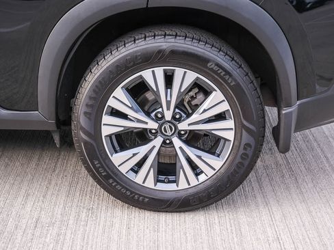 Used 2021 Nissan Rogue SV FWD image 9