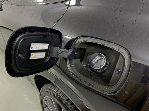 New 2026 Maserati Grecale Modena image 12