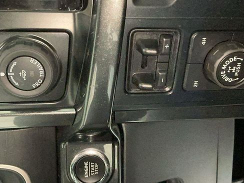 Certified 2022 Ford F150 XLT w/ Equipment Group 302A High image 15