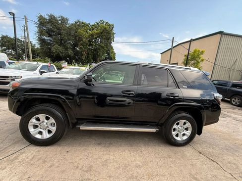 Used 2016 Toyota 4Runner SR5 RWD image 4