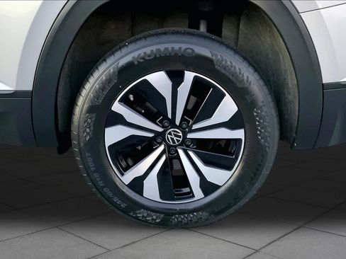 Used 2024 Volkswagen Atlas SE FWD image 10
