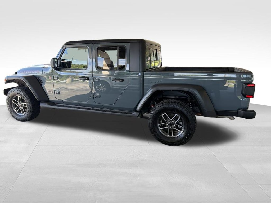 Used 2026 Jeep Gladiator Mojave AWD/4WD image 2