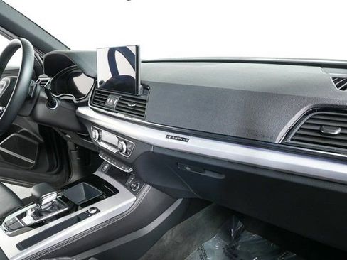 Used 2023 Audi Q5 2.0T Prestige w/ Prestige Package image 25